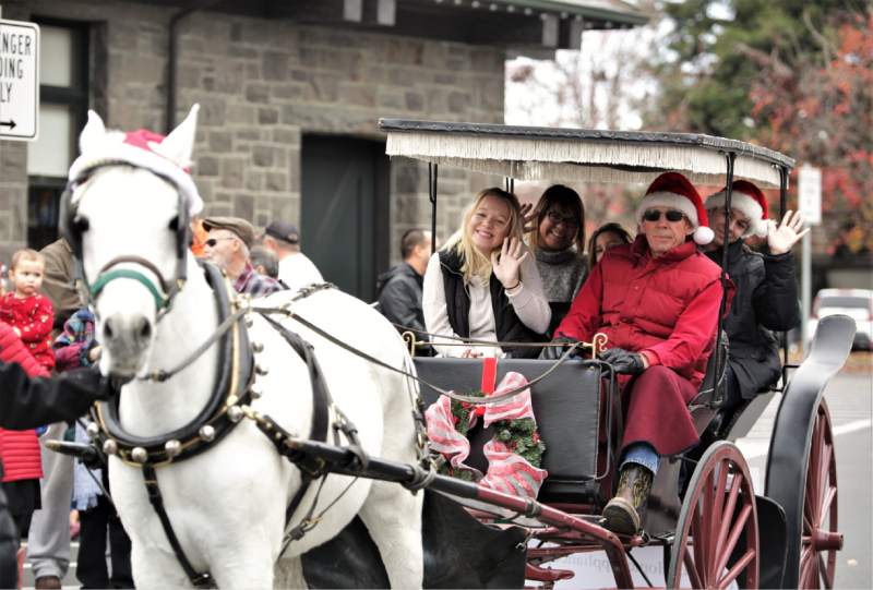 Holiday Carriage Rides In Santa Rosa's Railroad Square